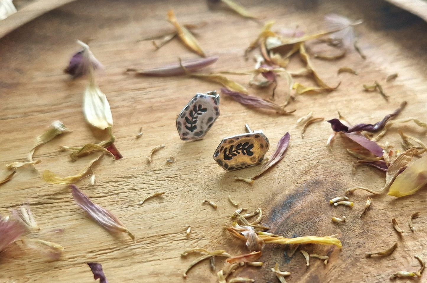 Botanical studs